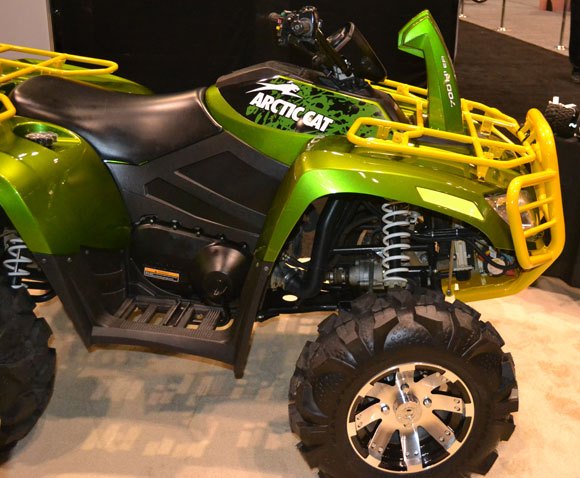 2014 aimexpo otr tomahawk mud tire, OTR Tomahawk Mud Tire on Arctic Cat MudPro