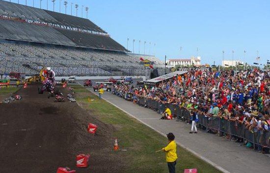 natalie wins inaugural atv supercross at daytona, ATV Supercross Action in Daytona