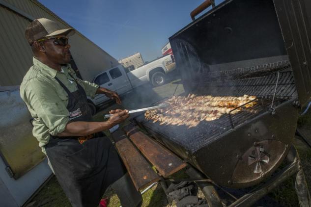 2015 high lifter atv mud nationals report, Uncle Ray Grilling