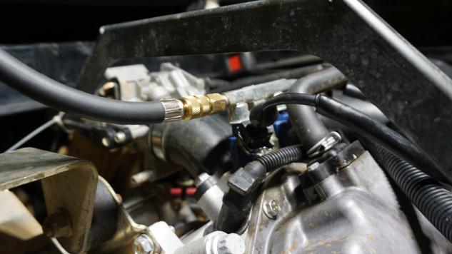 how to change your utv fuel pump, Checking Fuel Pressure