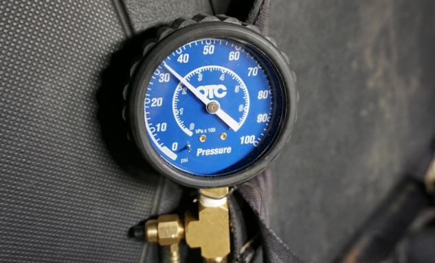 how to change your utv fuel pump, Fuel Pressure Gauge