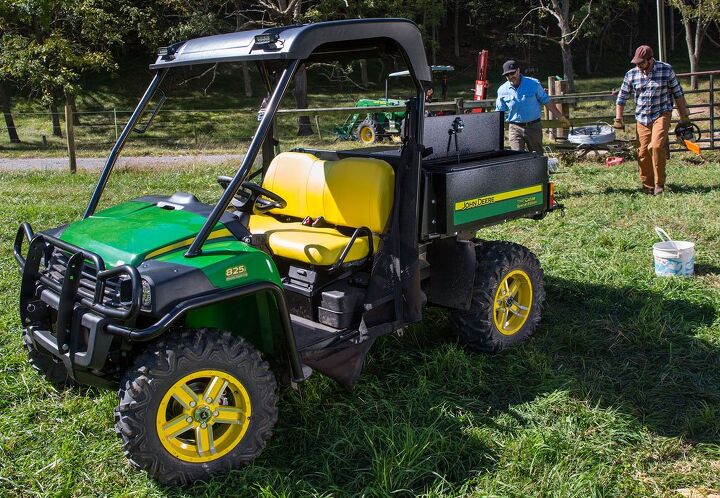 2016 john deere gator xuv 825i se unveiled, John Deere Gator XUV 825i SE Front