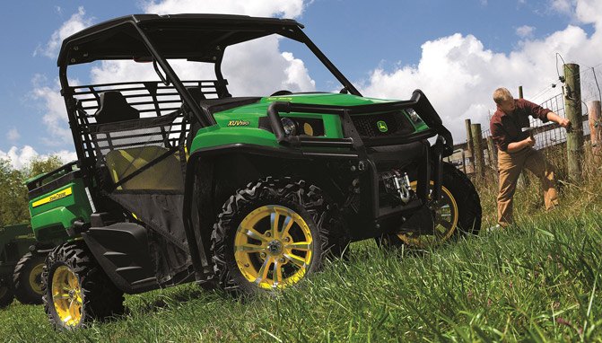 2016 John Deere Gator XUV590i and XUV590i S4 Preview