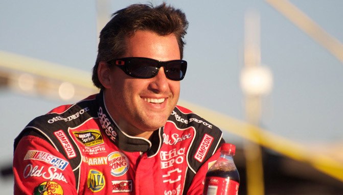 nascar champ tony stewart injured in off road accident