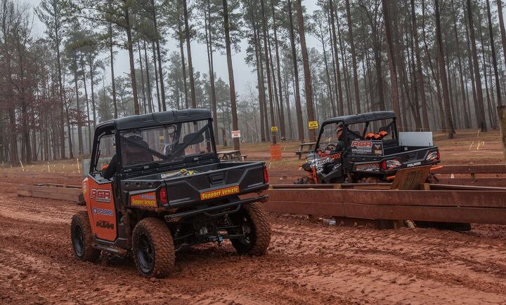 drag racing in the mud with the polaris general, Drag Racing Action