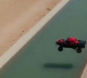 Trophy Truck Jumps Canal at Glamis + Video