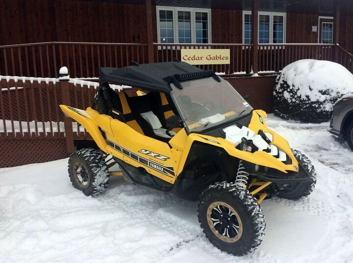 snow day with a yamaha yxz1000r video, Cedar Gables Lodge YXZ1000R