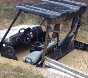 Five Photos of ATVs and UTVs Got Stuck in Deep Water