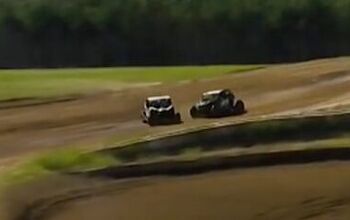 Can-Am Teammates Tim Farr and Kyle Chaney Narrowly Avoid a Huge Crash + Video