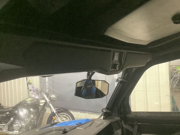 1 owner power steering polaris audio system roof windshield rear window big