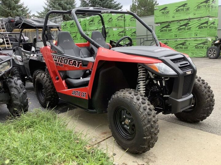 only 193 miles 700cc fuel injected motor 50 wide fox shocks 4x4 automatic