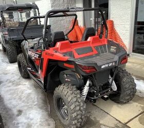 only 1 mile fox shocks 700cc fuel injected motor automatic 4x4 independent