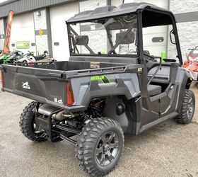 new this one has the factory installed adventure kit on it 4500 lb warn winch