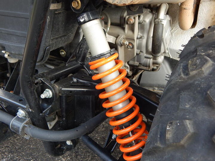 low miles power steering 50 wide 700cc fuel injected fox shocks 4x4