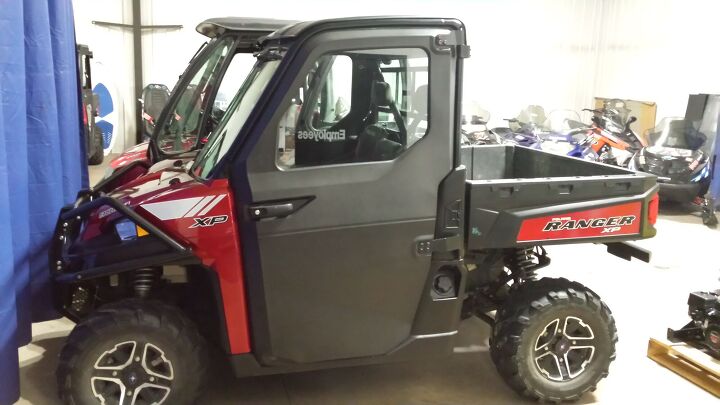 good used 900 ranger with power steering this unit has a tip out glass