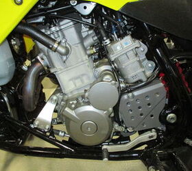 the 2013 quadsport z400 features suzuki s fuel injection system that provides a