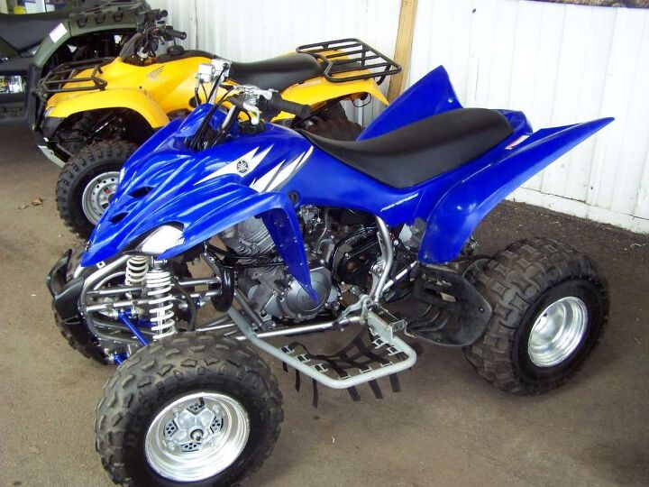 highly versatile atv great on the trails or on flat lands fmf exhaust foot