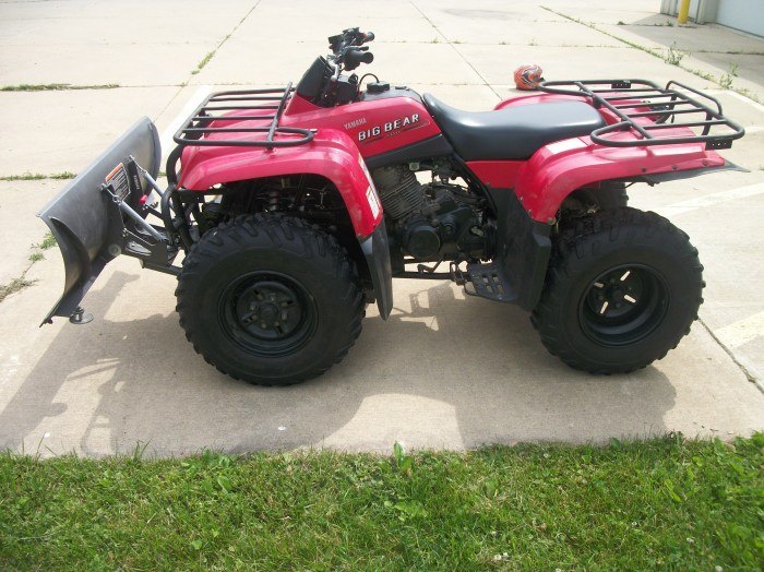 red yfm400 with 1325 miles call for details ready to sell