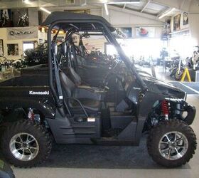 750 v twin power efi a true sport utility comes with top and windshield