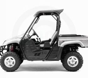 The 2009 Yamaha Rhino 700 is a Powerful Versatile and Easy to Ride Off Road Machine With Side by Side for Two.