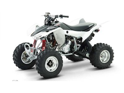 the trx400x strikes an excellent balance between all out race ready performance