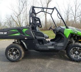 power steering 3 across seating dumpbox converts to flat bed fuel injected