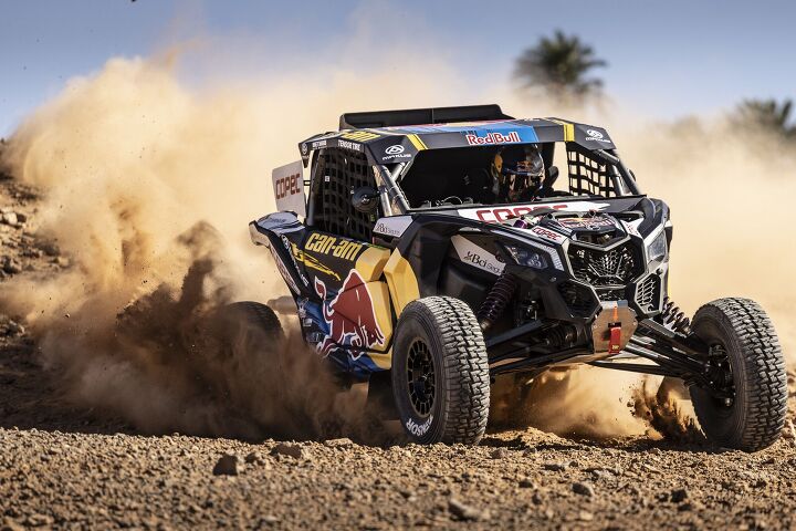 new red bull can am factory team ready for dakar, Photo BRP