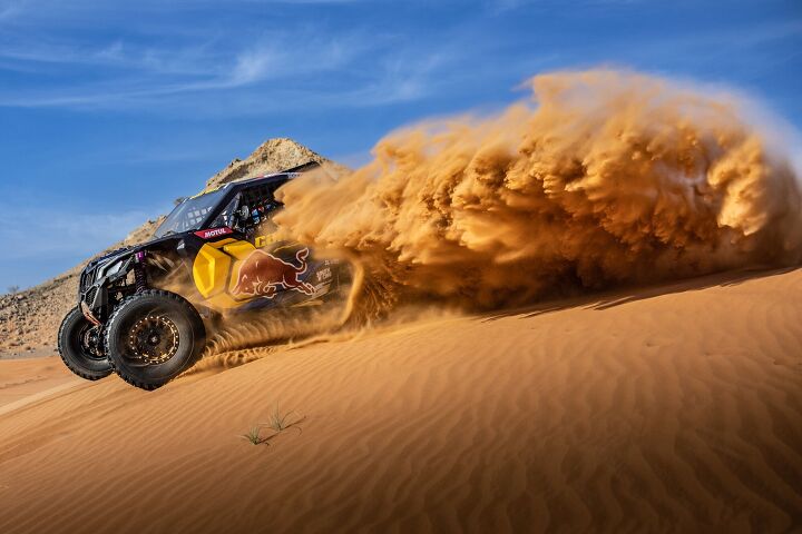 new red bull can am factory team ready for dakar, Photo BRP