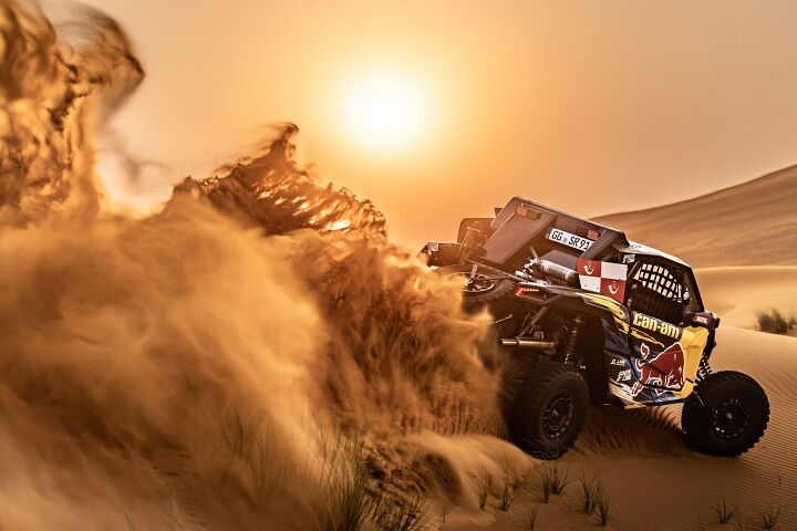 new red bull can am factory team ready for dakar, Photo BRP