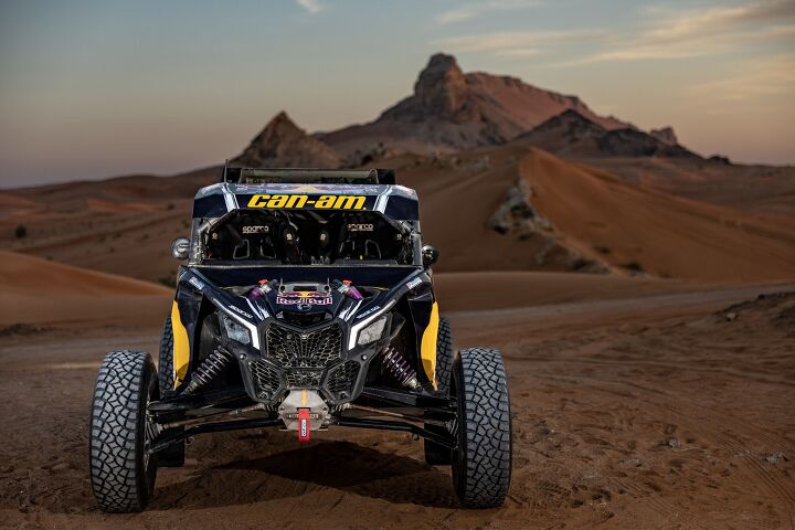 new red bull can am factory team ready for dakar, Photo BRP