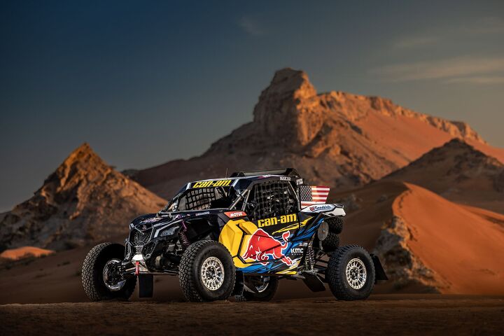 new red bull can am factory team ready for dakar, Photo BRP