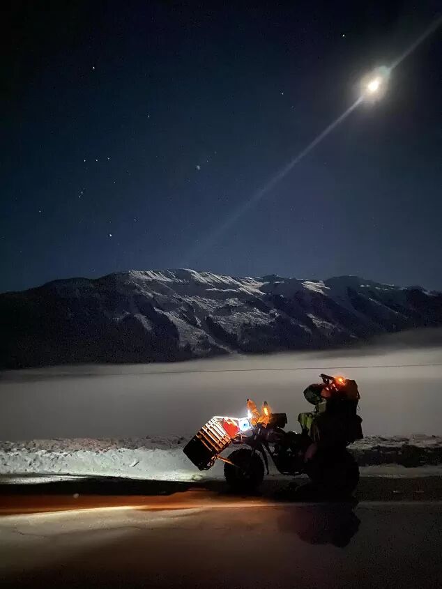 coast to coast on a honda big red, Photo Matthew Webb Facebook